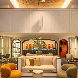 **** Hotel Firstname Francia